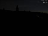 22 : 00