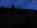 22 : 08