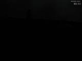 23 : 04