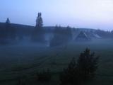 22 : 00