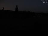 23 : 04