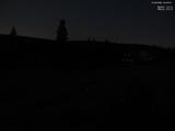 02 : 00