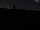 02 : 04