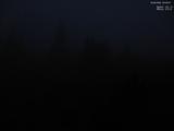 03 : 32