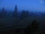 03 : 32