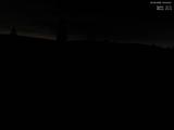 23 : 04