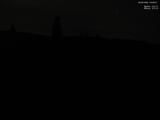 23 : 08