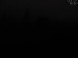 21 : 08