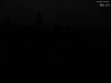 03 : 32