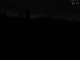 22 : 00