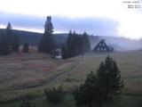 18 : 44