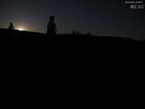 03 : 52
