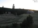 19 : 56