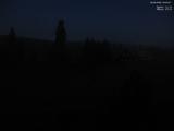 03 : 04