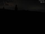 02 : 00