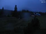 22 : 04