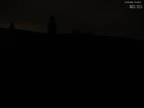 23 : 00