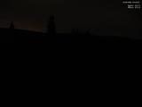 23 : 04