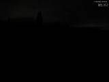 03 : 32