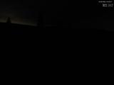 23 : 04