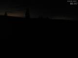 03 : 00