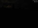 03 : 32