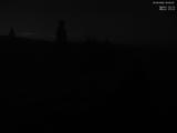 22 : 00