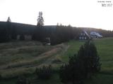 19 : 56