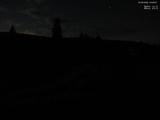 23 : 08