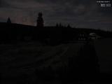 03 : 00