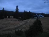 07 : 04