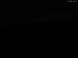 03 : 00
