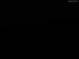 22 : 00