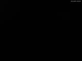 23 : 04