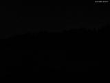 22 : 04