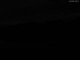 03 : 00
