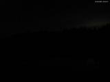 23 : 04