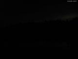23 : 08