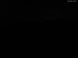 23 : 00