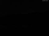22 : 04