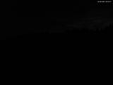 22 : 04