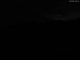 23 : 04