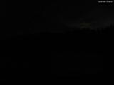 23 : 08