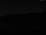 03 : 32