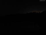 23 : 04