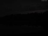 03 : 32