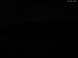 22 : 00