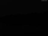 03 : 32