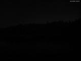 03 : 32