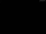22 : 04